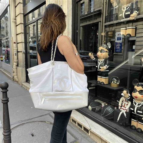 sac de plage chanel|chanel sacs.